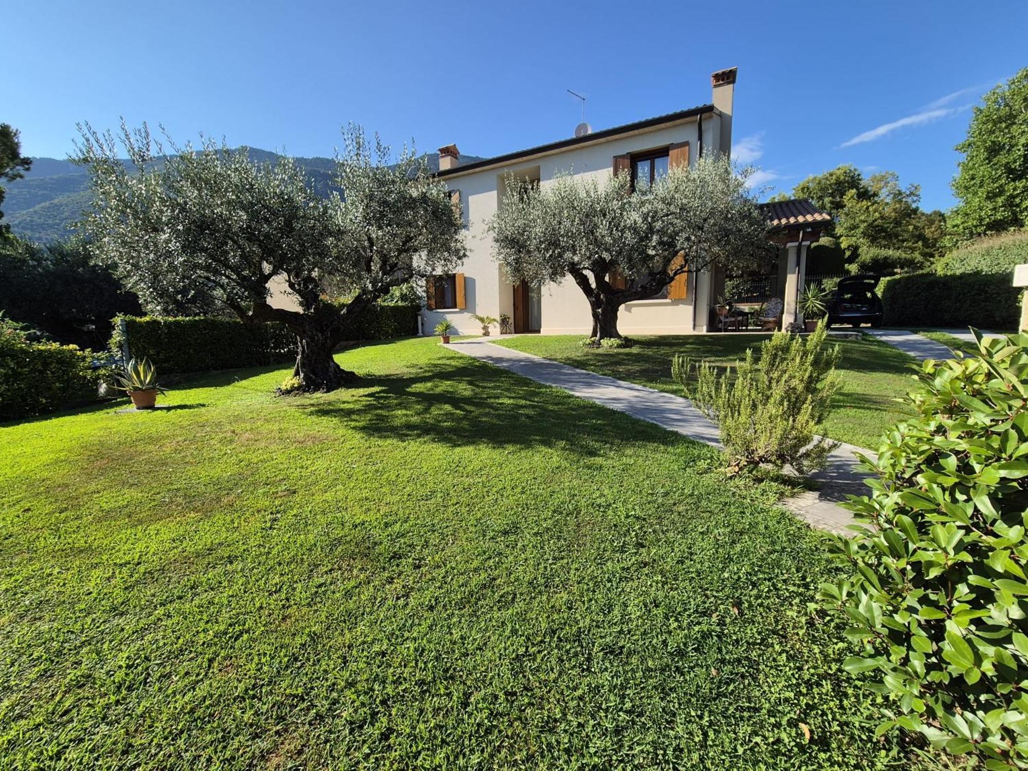 Maryhouse Villa Borso del Grappa Luaran gambar