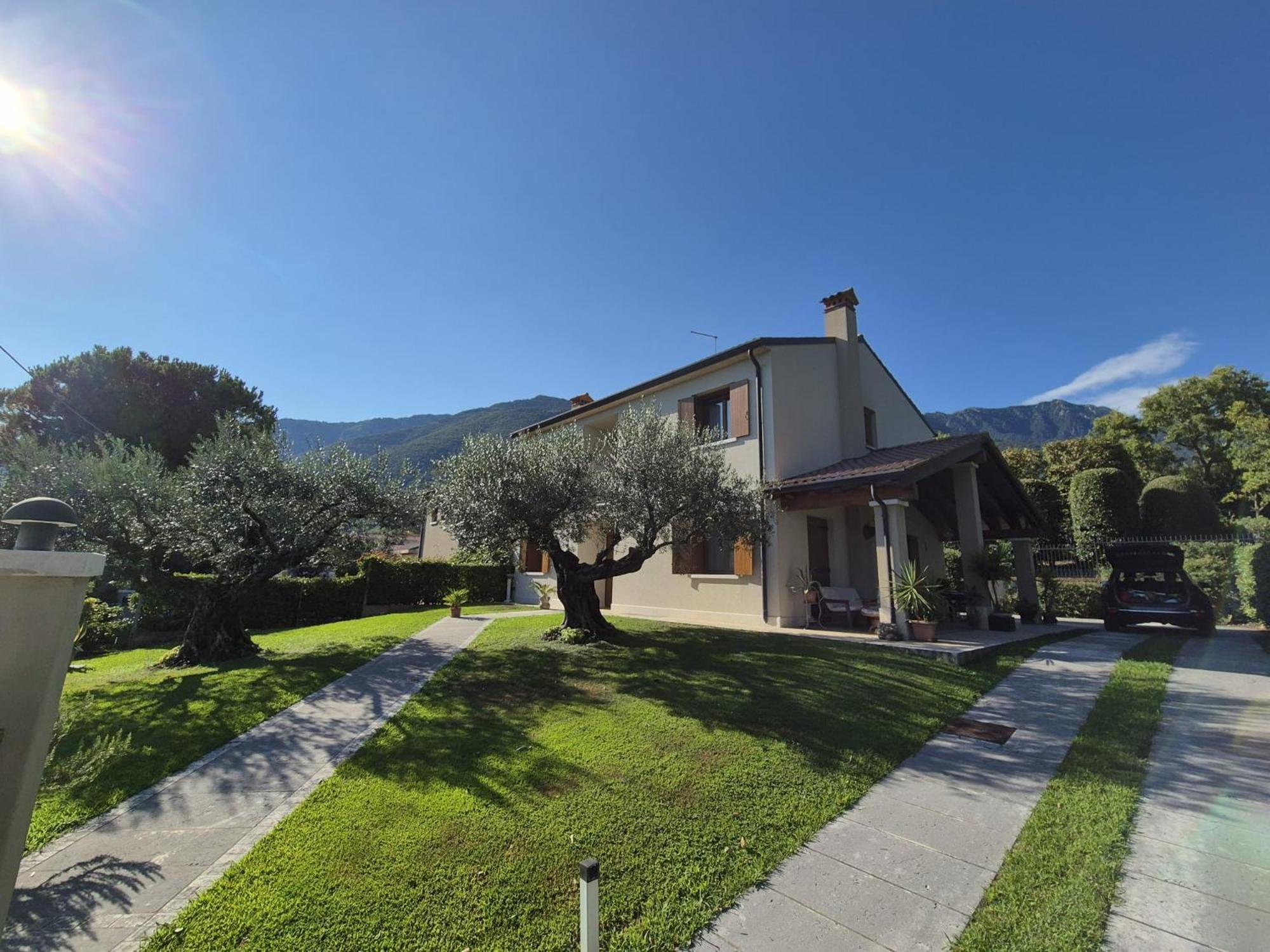 Maryhouse Villa Borso del Grappa Luaran gambar